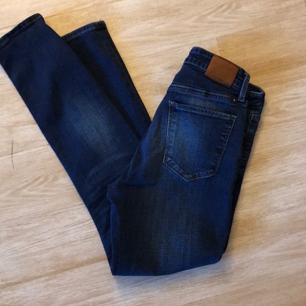 Lucky Brand Hi rise skinny 28